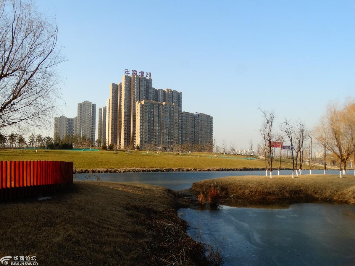 亮化的沣渭生态景观区玻璃桥