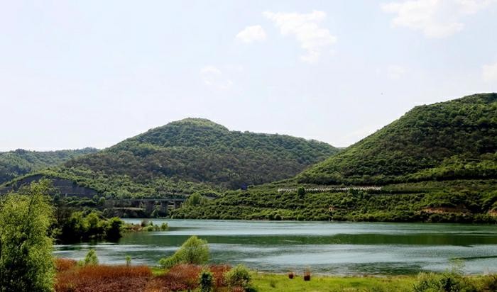 宜君县2020GDP_宜君县雪景(3)