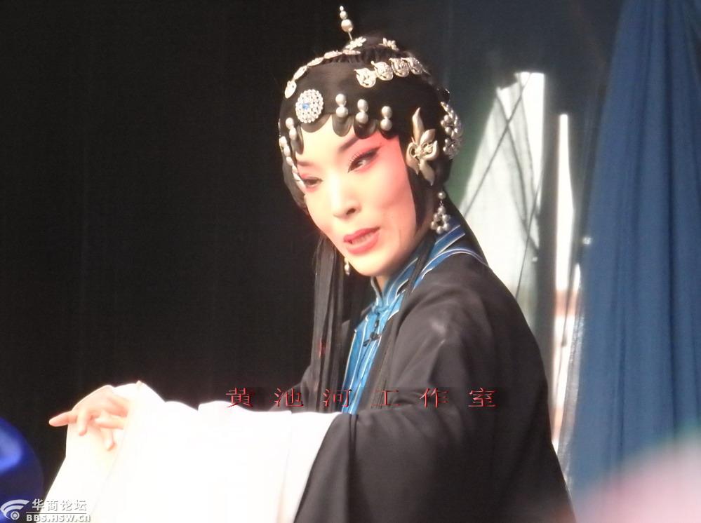 宁夏演艺集团秦腔剧院在宝鸡市三合村演出秦腔本戏《铡美案》