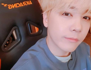 FTISLAND李洪基今日入伍 朴信惠应援：好去好回