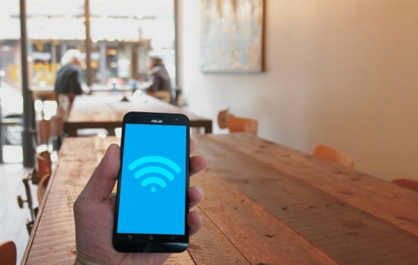 三频WiFi不掉线 Linksys MR9000X上手