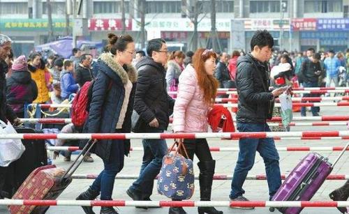 疾控中心流行病学科学家:脚下疫情形势尚属“有些暴发”
