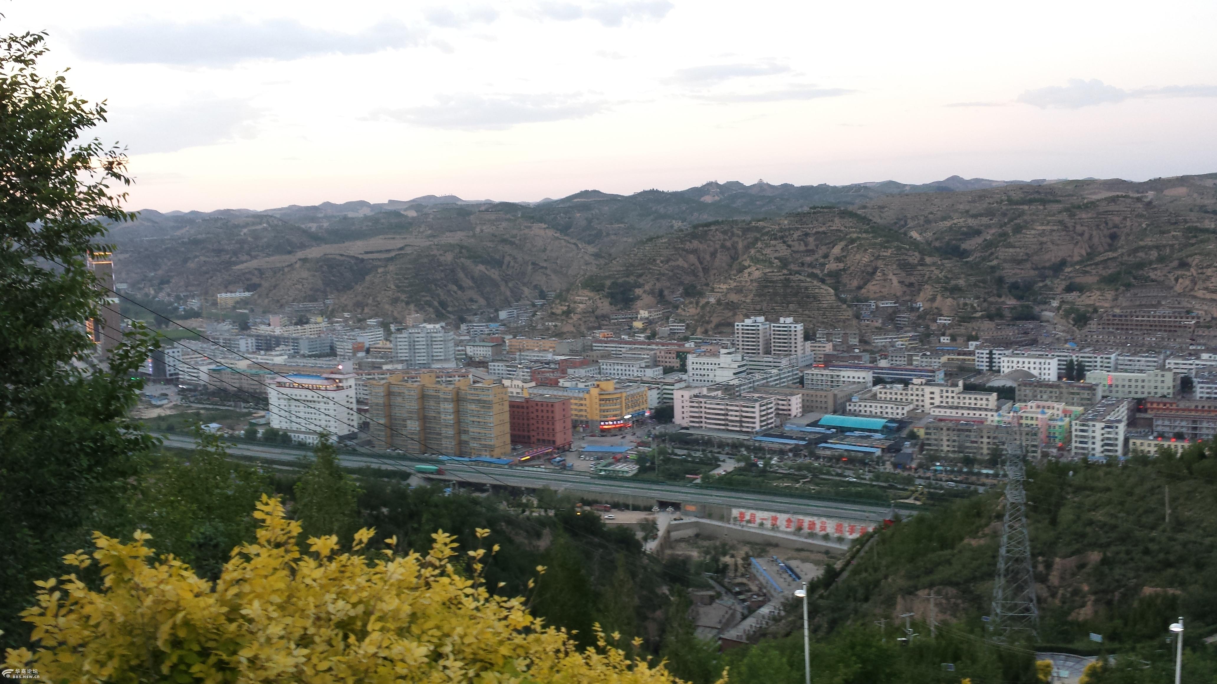 站在金鸡山上看子洲城