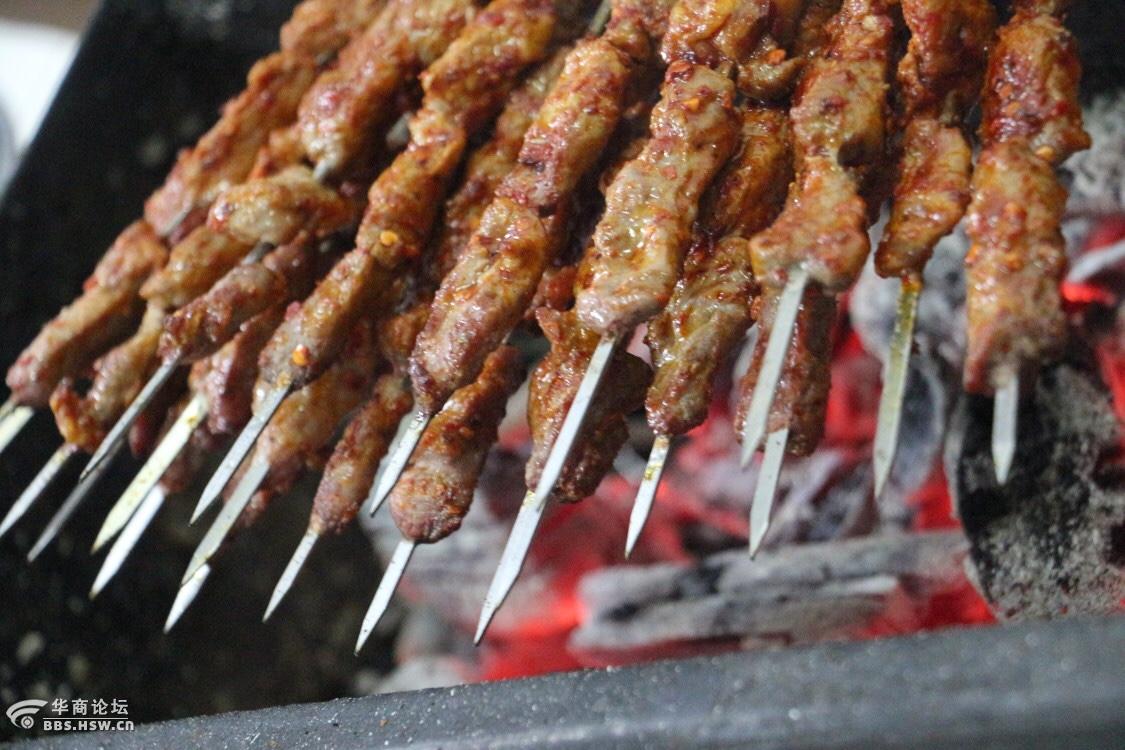 走进空港商务酒店,品尝传统炭火烧烤!