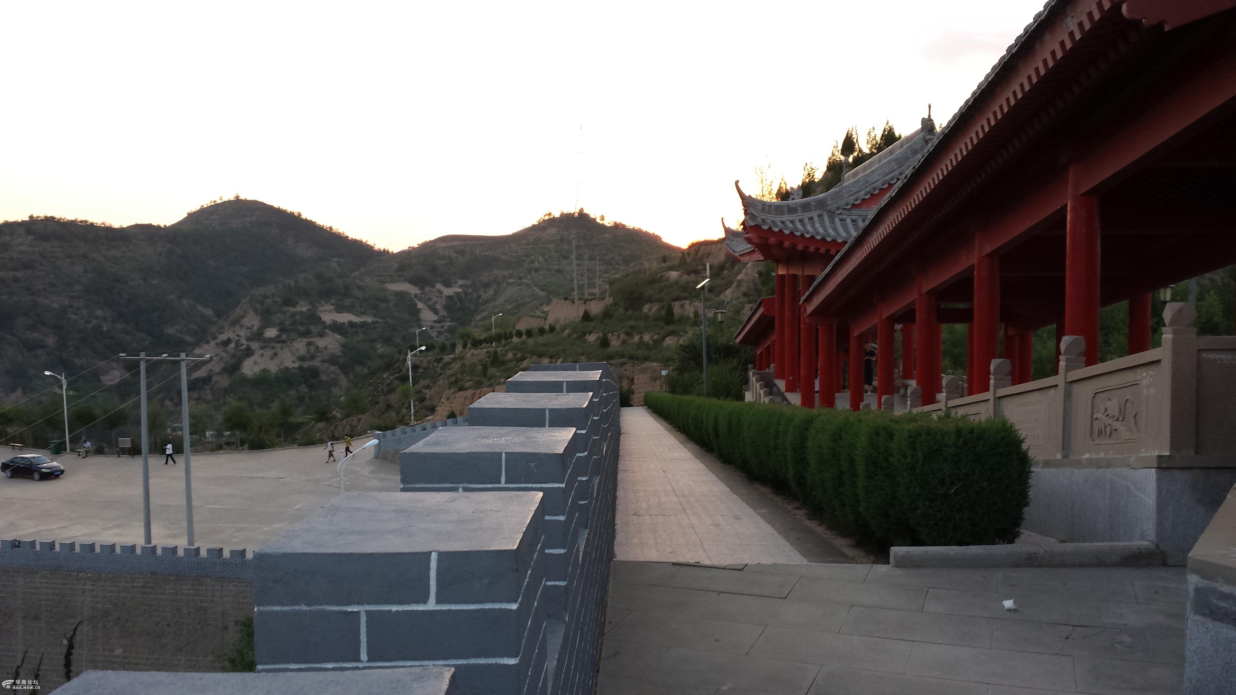 站在金鸡山上看子洲城