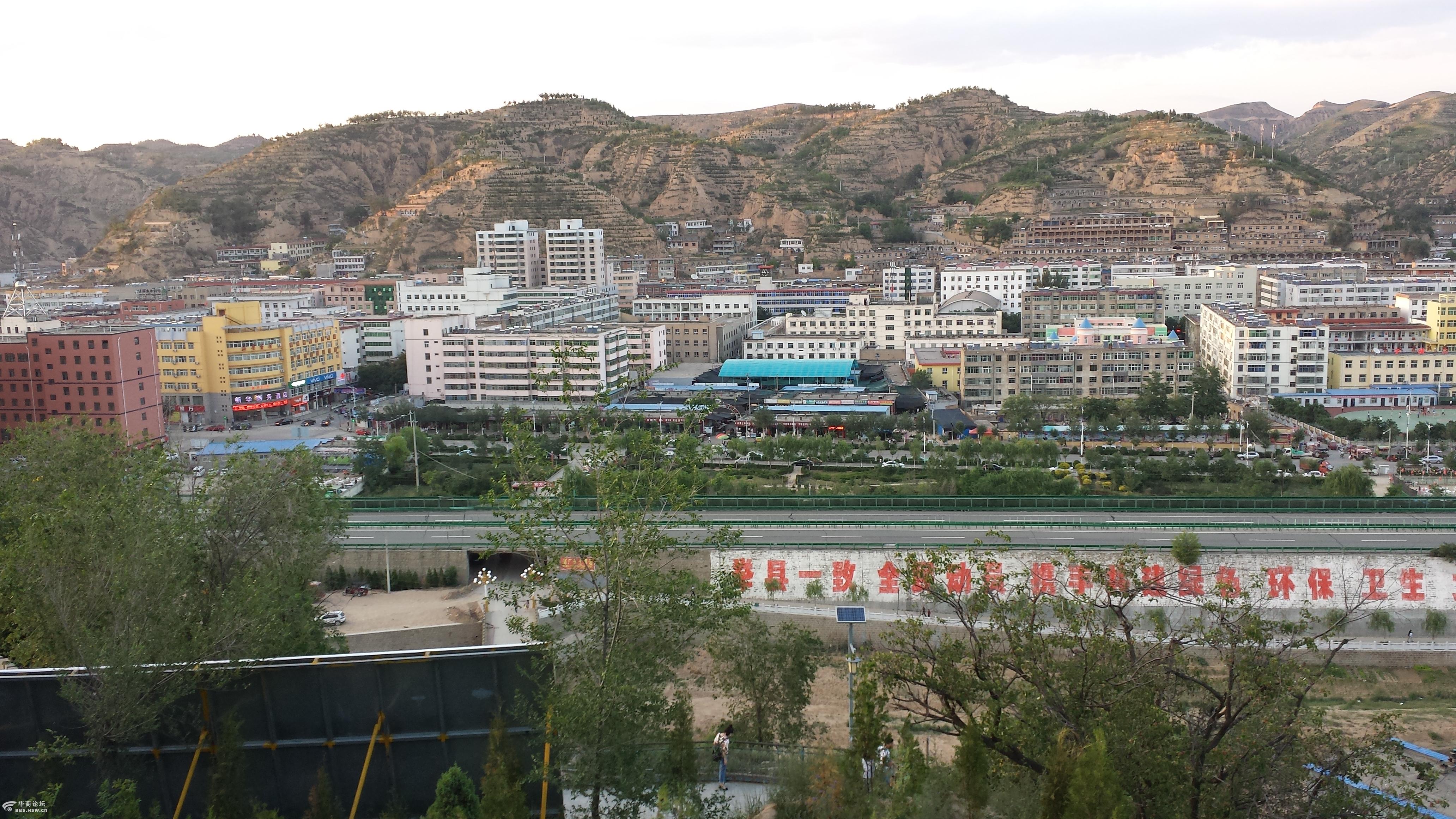 站在金鸡山上看子洲城