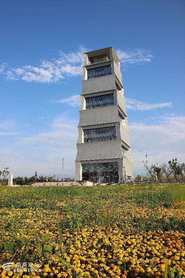 西安少陵原畔赏航天城揽月阁雄姿客观视界