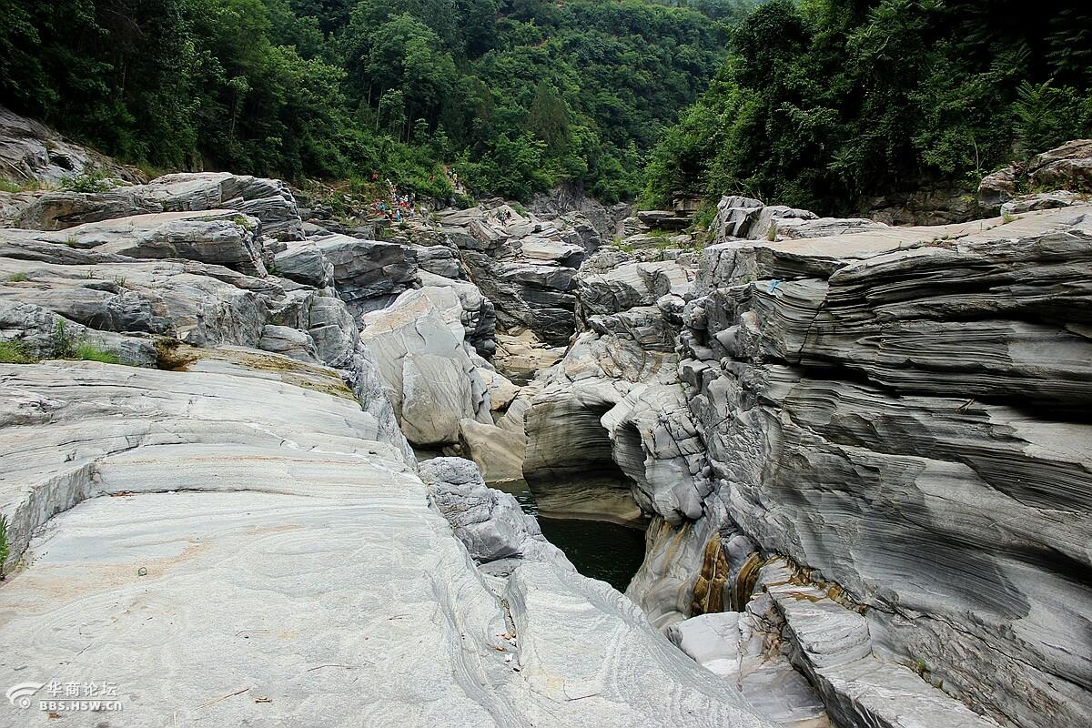 主题:走进洋县金水峡,赏古冰臼遗迹,摄影的好地方