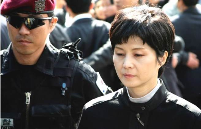 陕西论坛 宝鸡论坛 朝鲜半岛! 前南韩总统卢泰愚,宣布特赦金贤姬死刑.