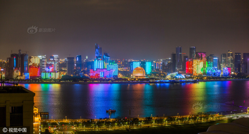 杭州钱江新城灯光秀迎接g20