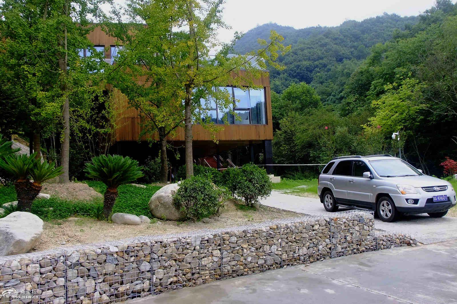 宁陕新开发的旅游景点悠然山高山湿地公园