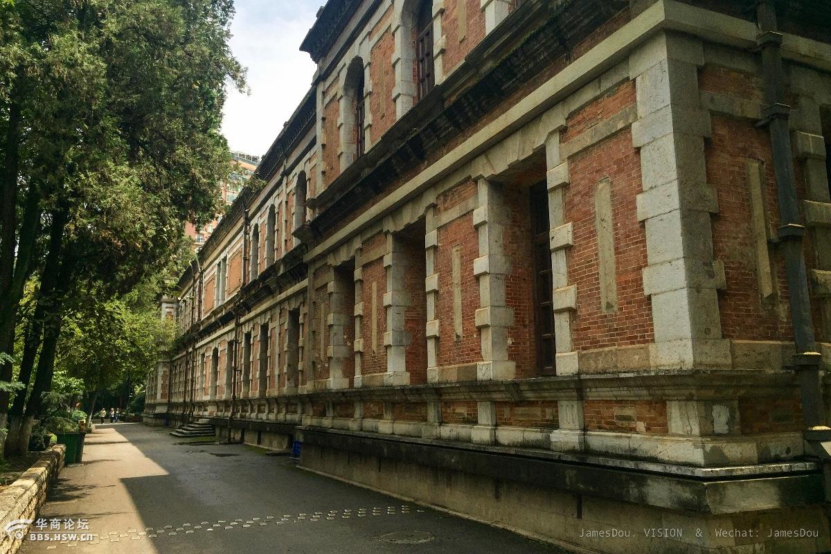 行走在民国底蕴中的国立云南大学