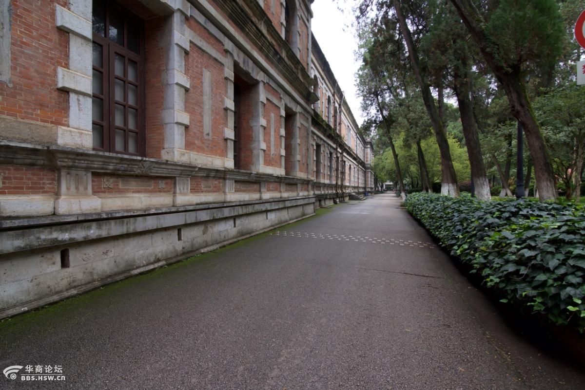 行走在民国底蕴中的国立云南大学