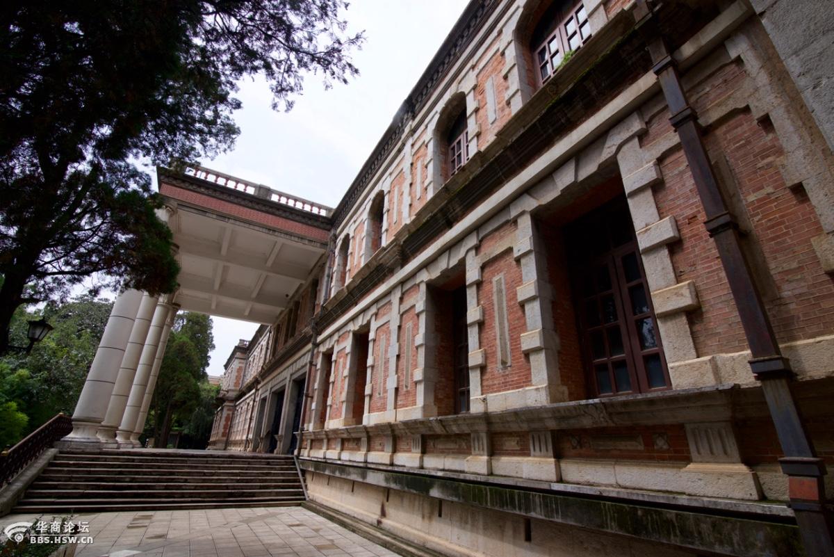 行走在民国底蕴中的国立云南大学