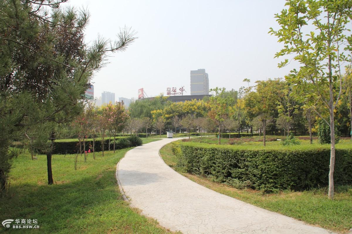 泾阳县郑国广场乱拍组图