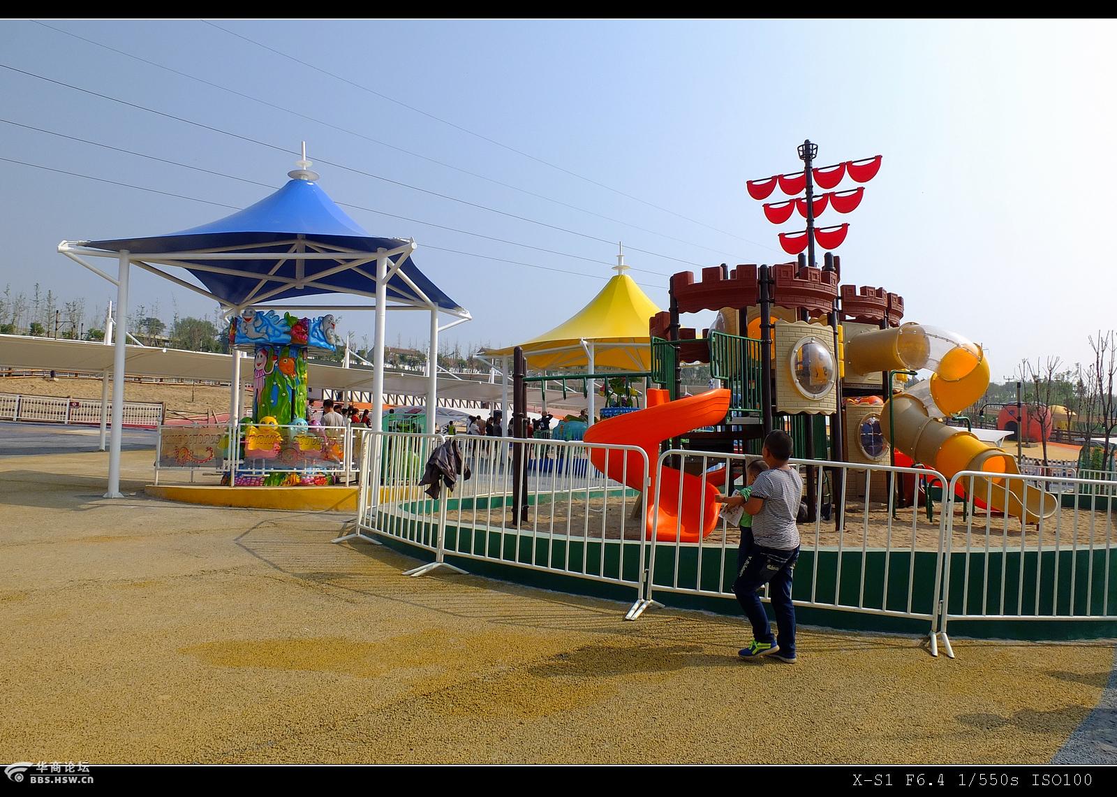 白鹿原影视城印象之四景区栈道及儿童游乐区