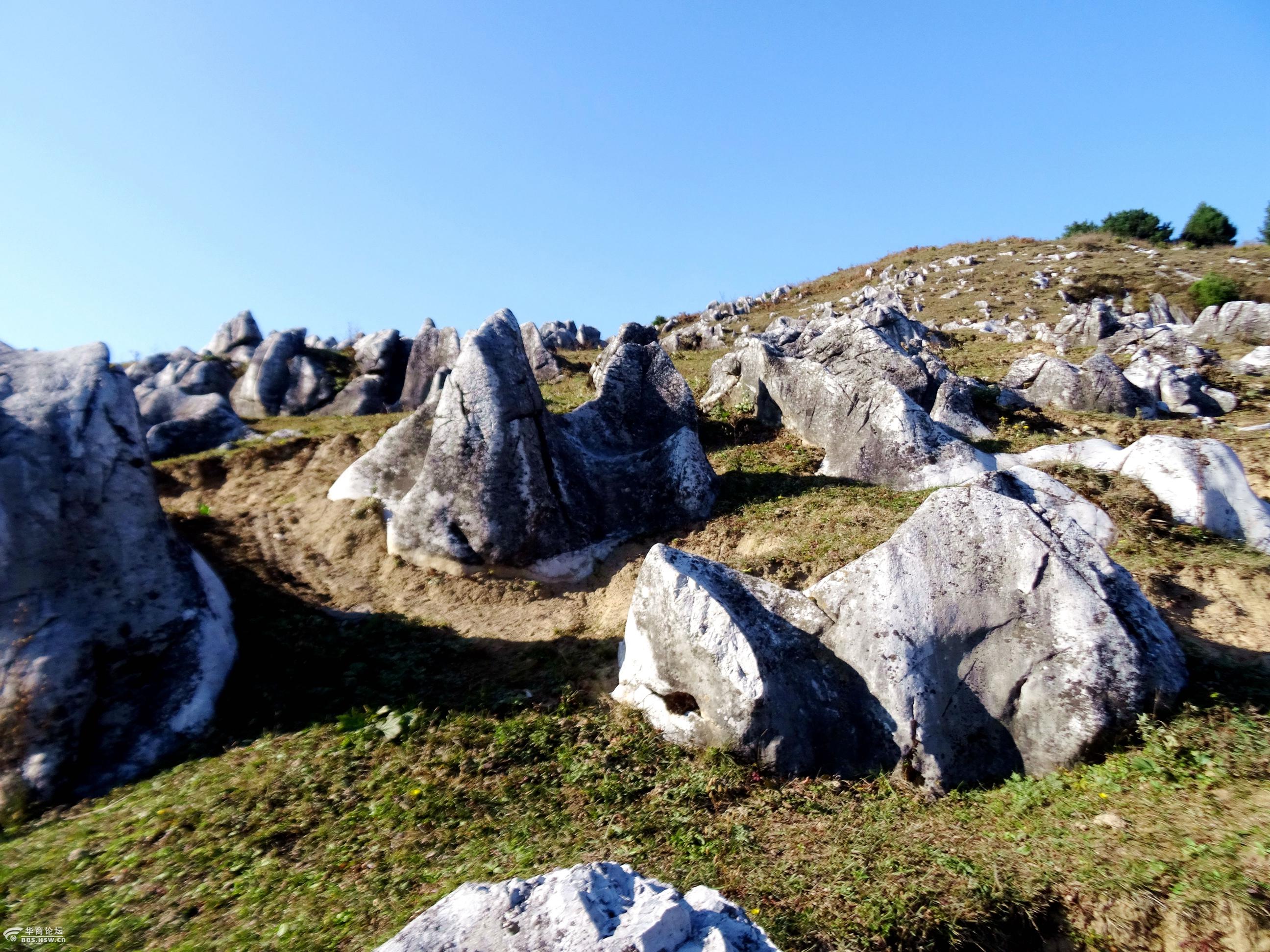 2016年11月5日随名旅户外穿越最美喀斯特地貌镇安北羊山