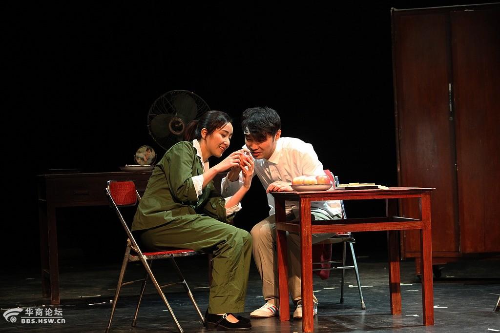 话剧《李小红》,穿越回70后 体味青春热血!