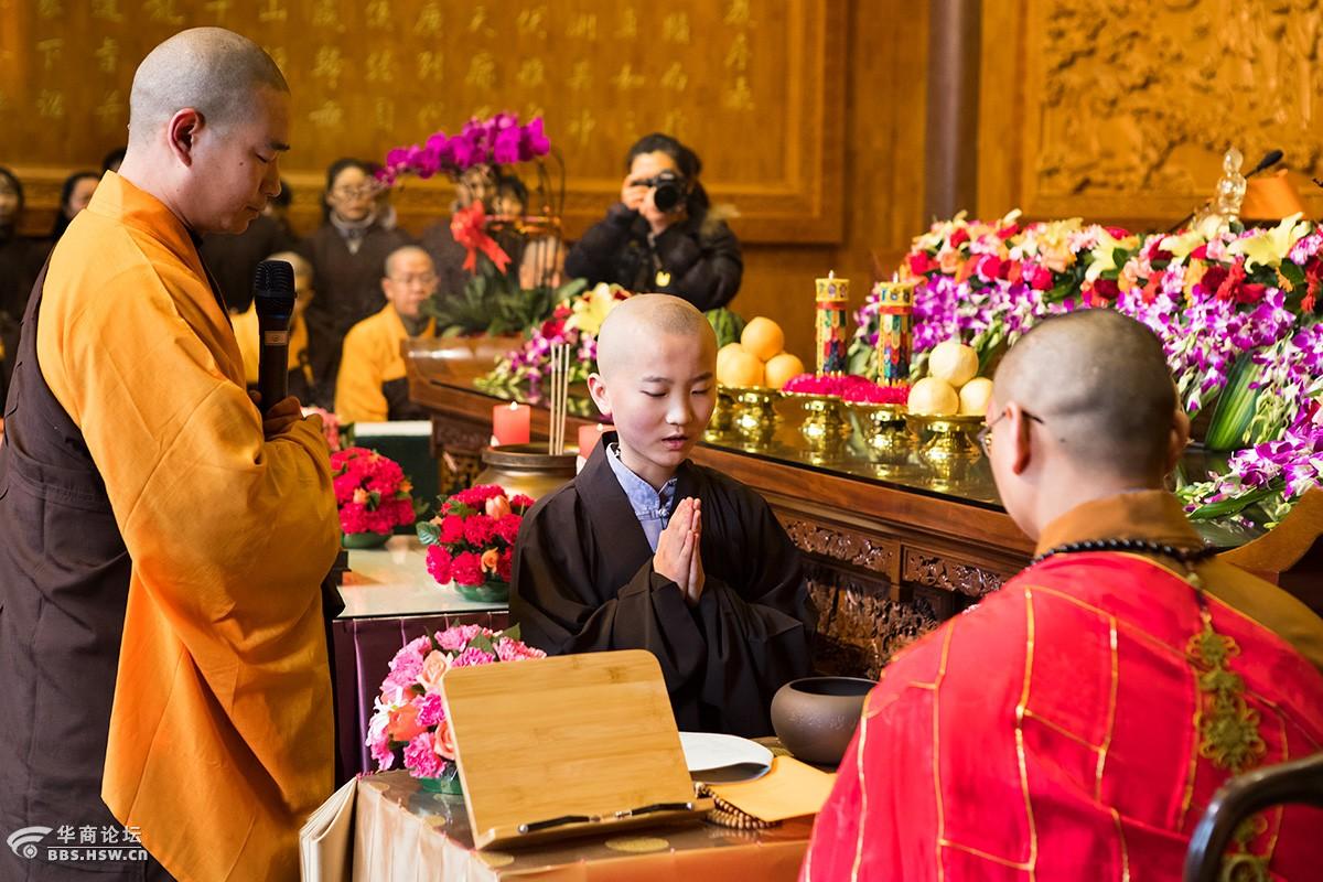 西安大慈恩寺举行剃度仪式一小孩出家