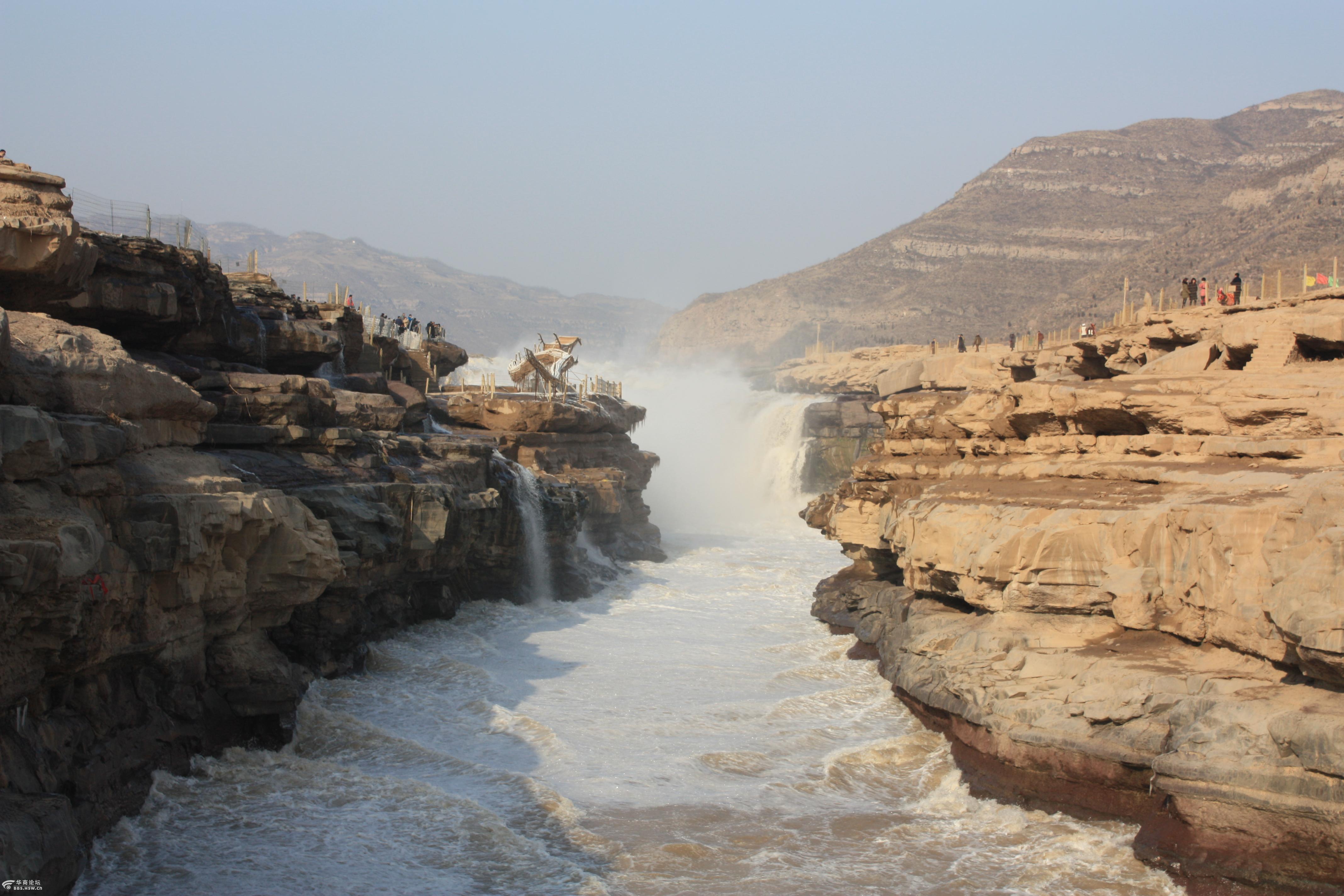 气势磅礴的壶口奔流不息的母亲河华商网友乡村游活动