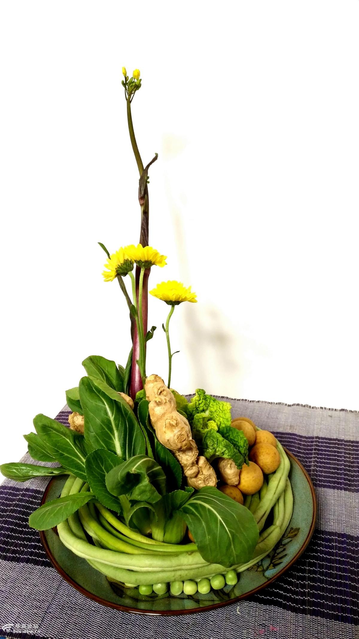 圣诞玩玩蔬菜插花