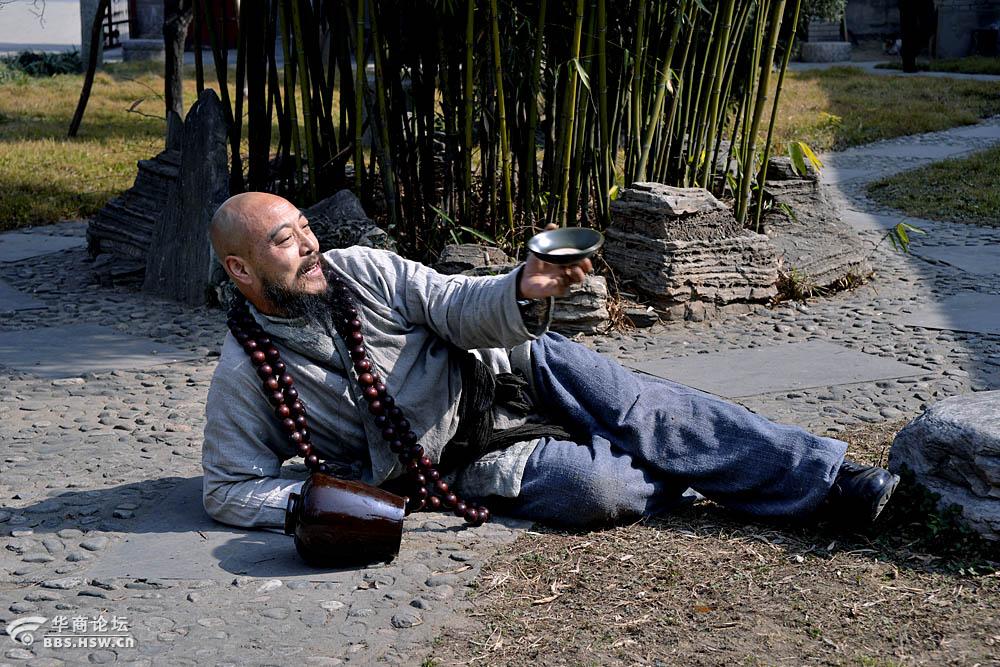 龙窝酒厂人像阿弥陀佛花和尚醉趴下了