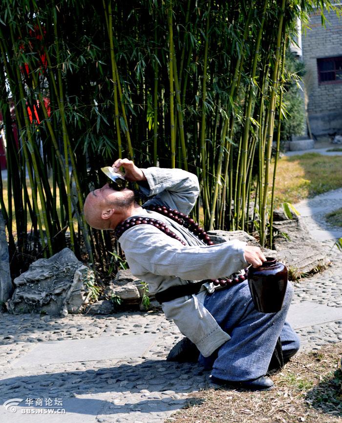 龙窝酒厂人像阿弥陀佛花和尚醉趴下了