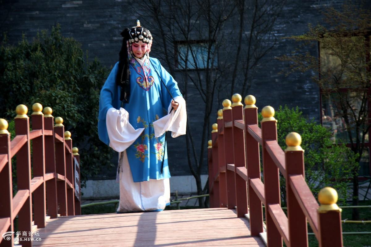 寒窑戏服人像王宝钏