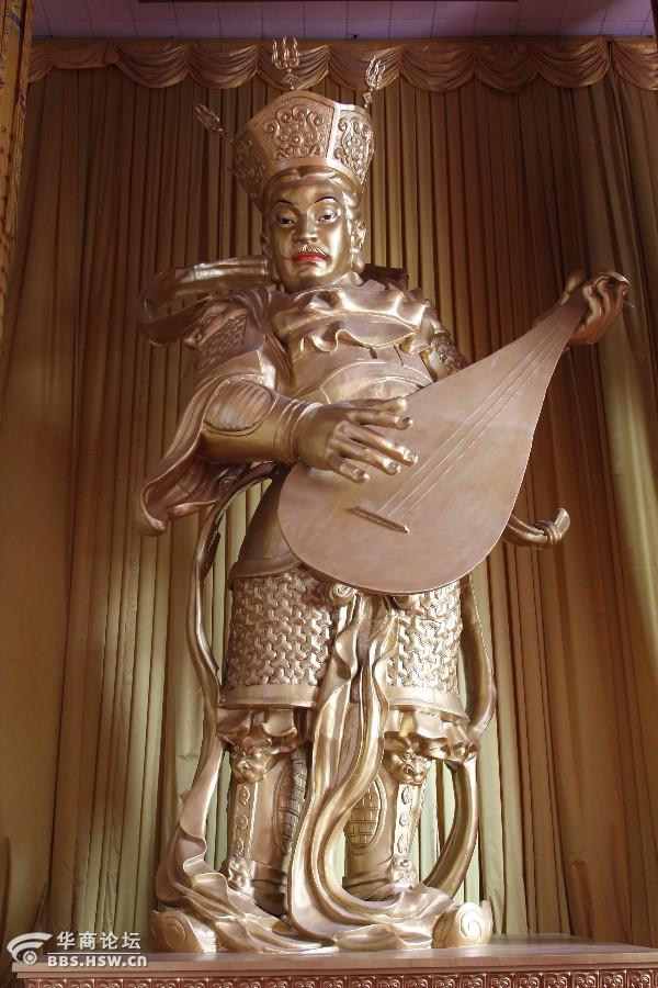 法门寺的佛光大道与合十舍利塔