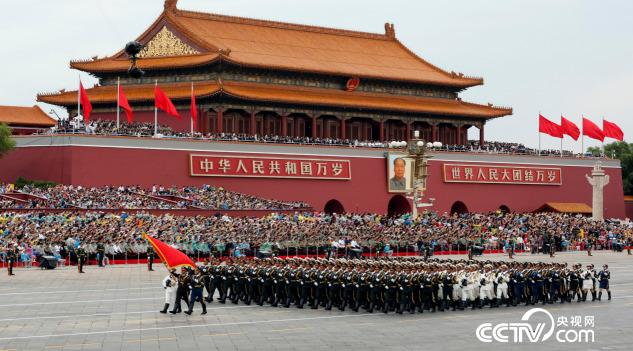 央视网消息(记者 李文学)高大,帅气,整齐,威武……徐进如林,声动如雷