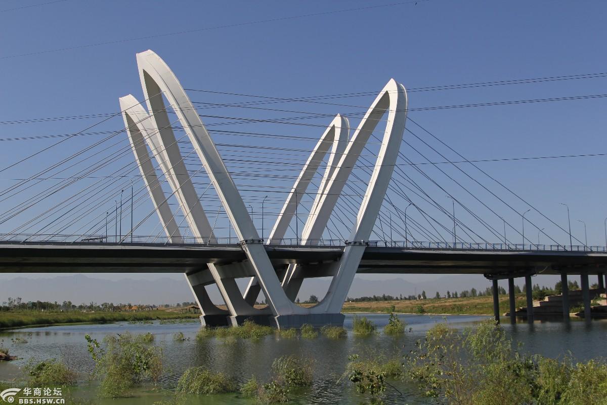 富裕路沣河桥如琴如花更如画