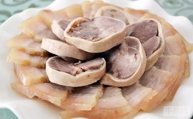 府谷名小吃猪灌肠