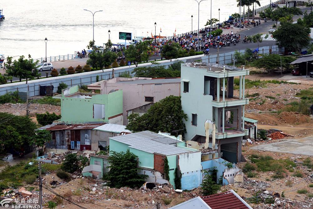 越南渔村的贫民窟正在拆迁中严建设