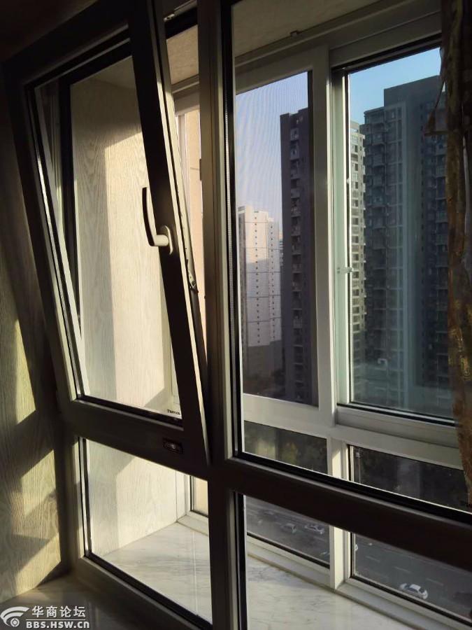 铝合金窗和塑钢窗哪个隔音效果好?