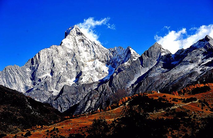 登极挑战5000级雪山四姑娘山二峰攀登挑战长坪沟徒步5日游