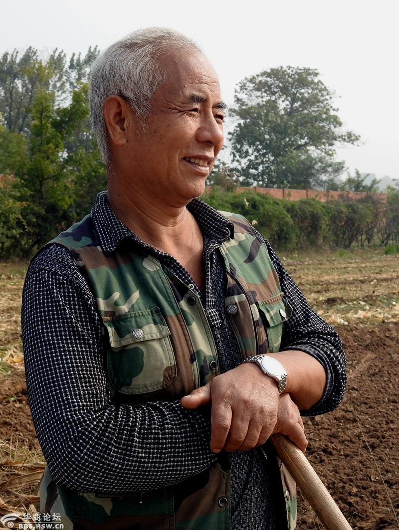 在田间干活的农民-全民乱拍-华商论坛