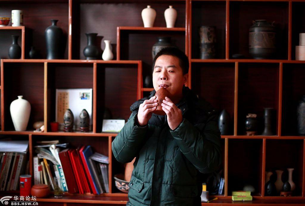 年轻人赵军陶埙情怀