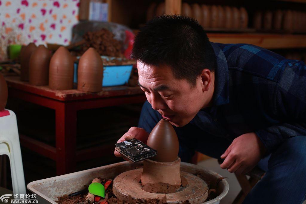 年轻人赵军陶埙情怀