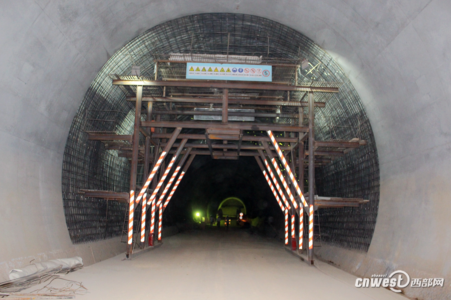 国内最长纯黄土隧道蒙华铁路延长郑庄隧道提前贯通
