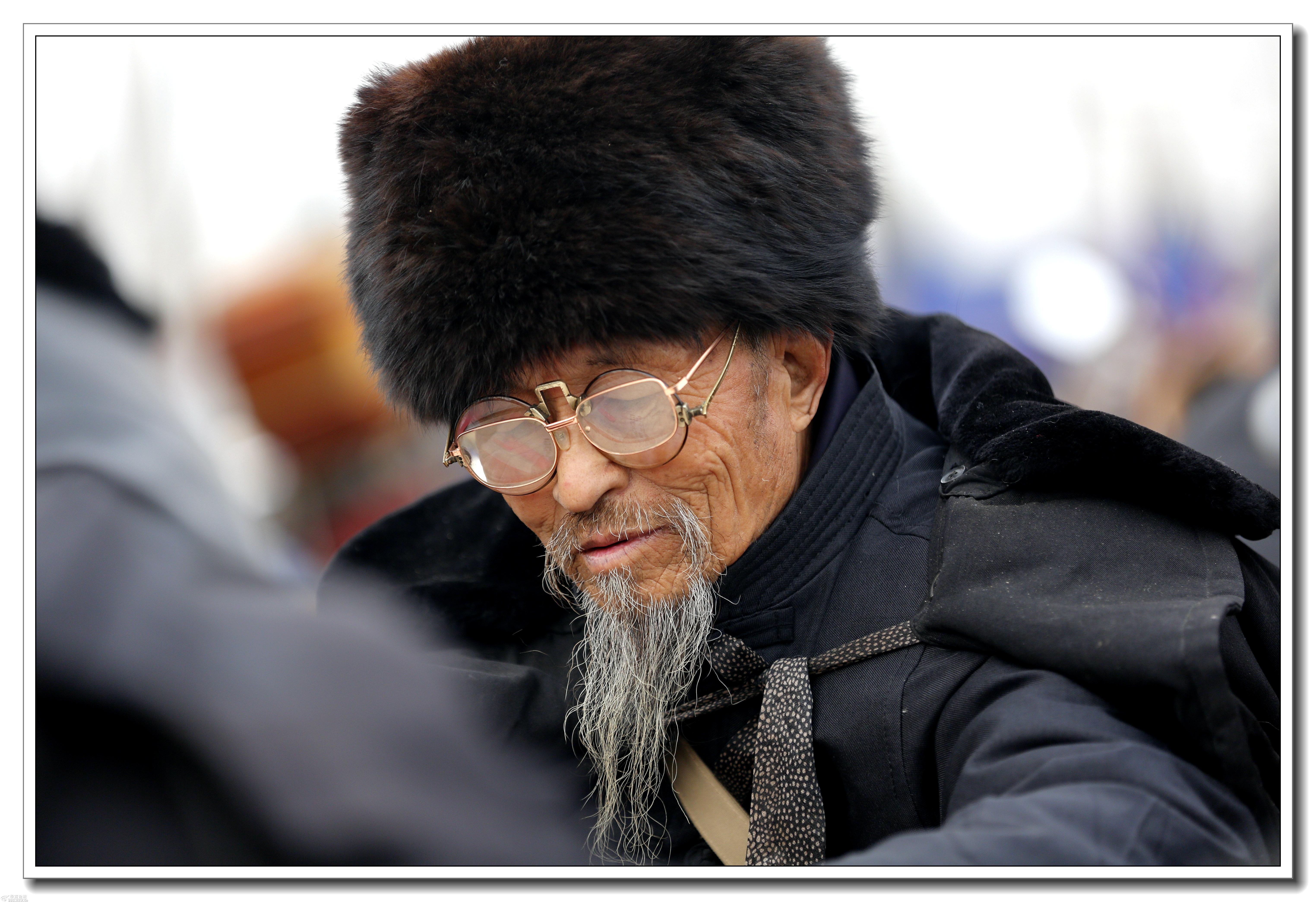 咸阳武功河滩会关中老汉特写