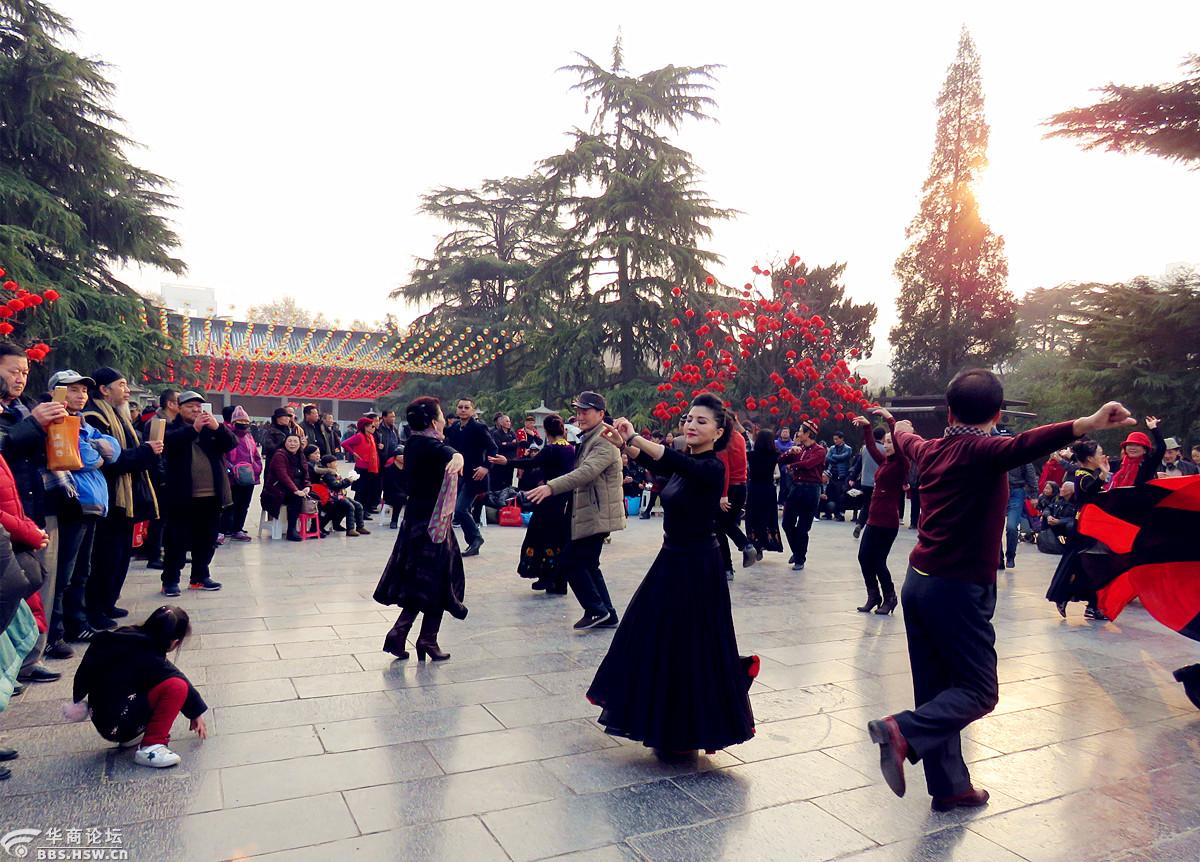 兴庆公园的广场舞