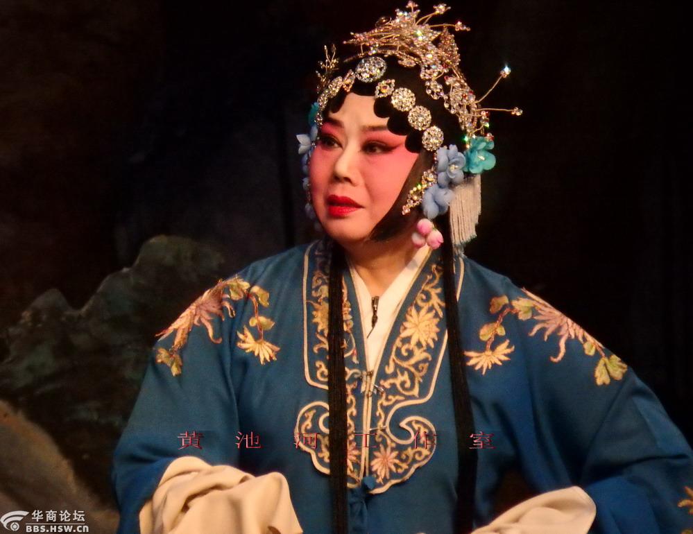 陕西省戏曲研究院秦腔团在宝鸡市五星村演出下河东