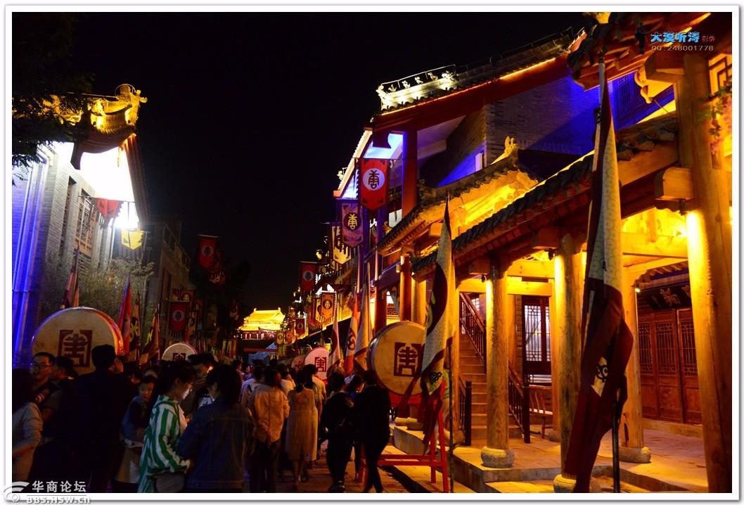 大唐小镇的迷人夜景