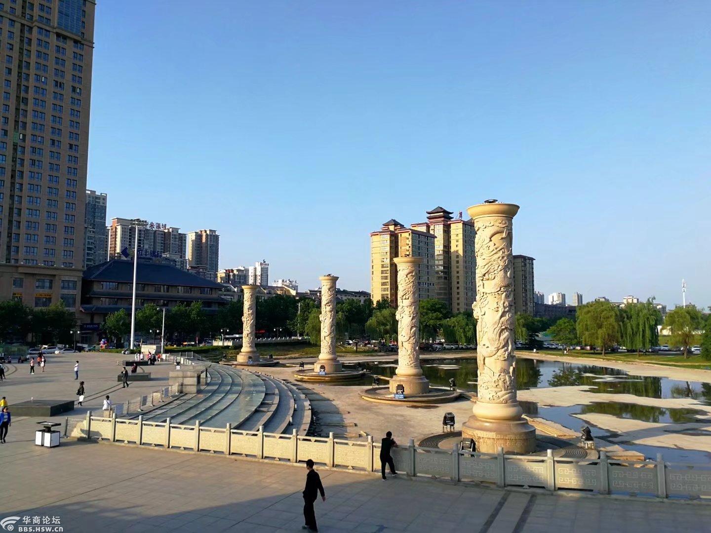 先睹为快咸阳统一广场大型书画展