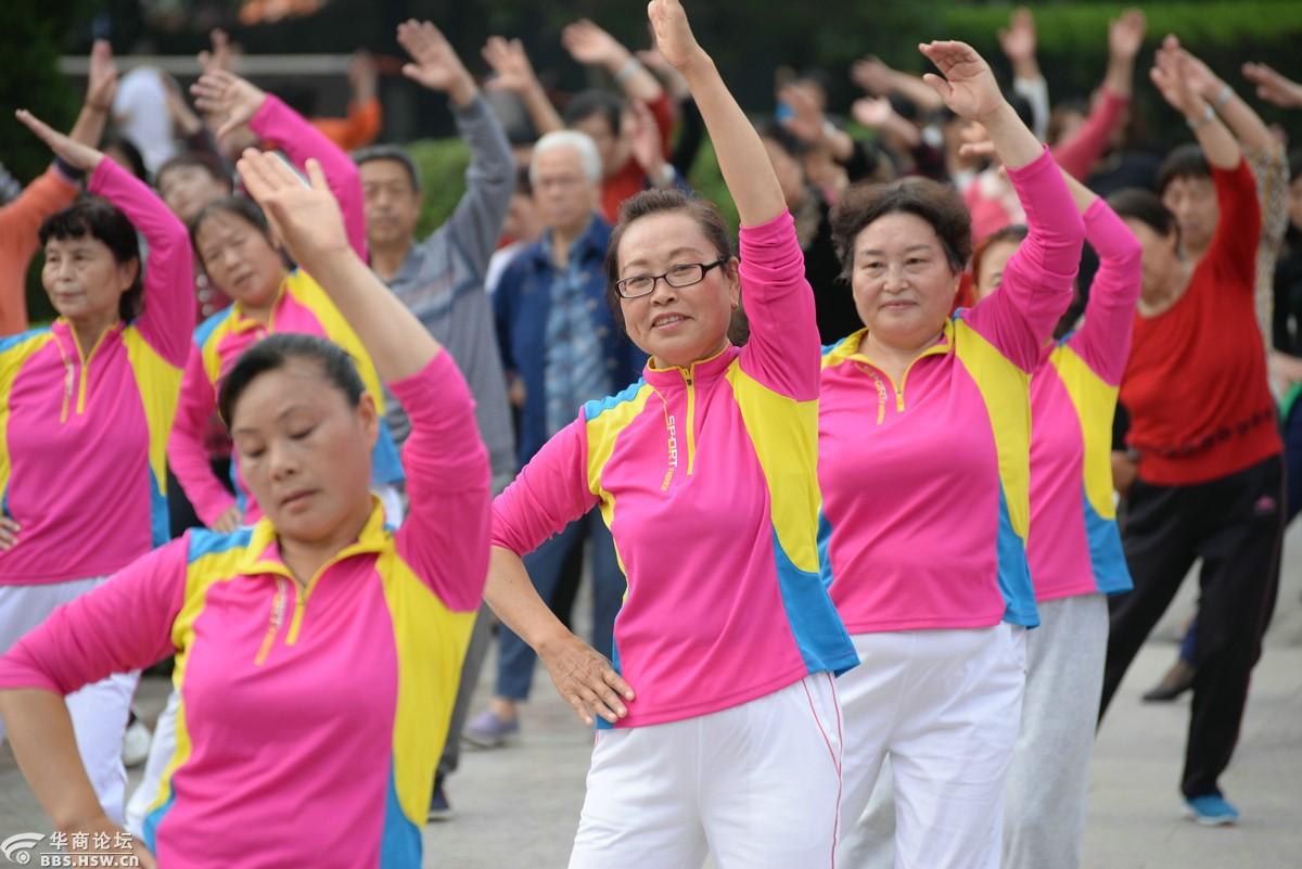 舞动健康舞动精彩为罗久良教授点赞