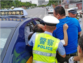 渭南一高考生开考前突发疾病晕倒 30分钟后重返考场