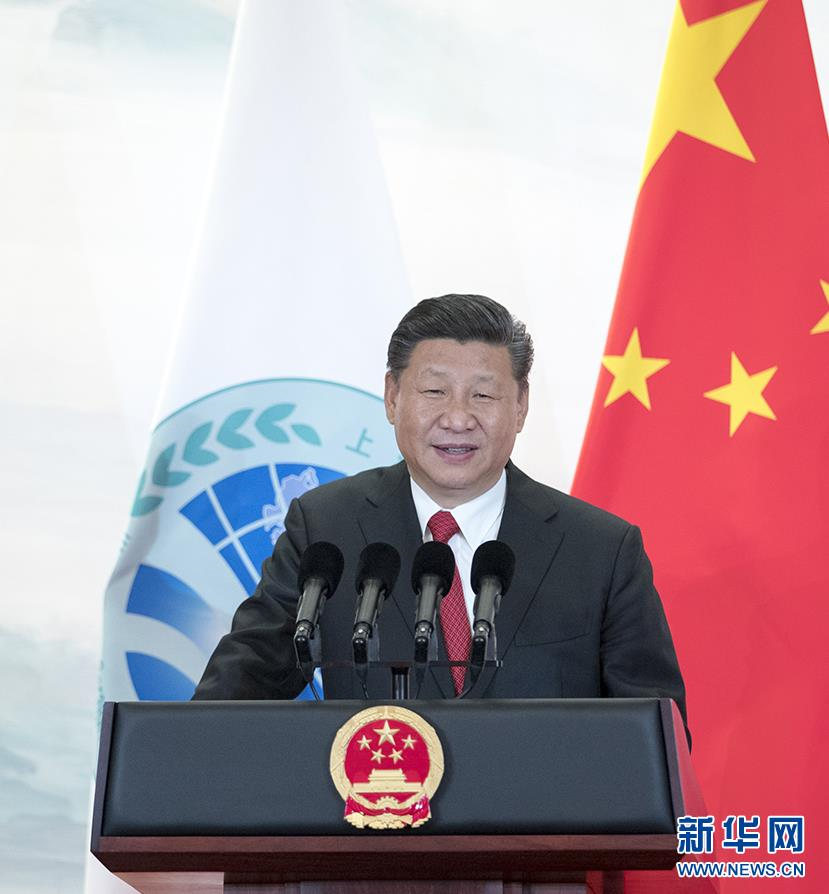 习近平倡议共为上合美好明天干杯！
