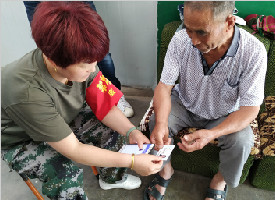 空港新城推出高龄补贴“零跑腿” 老人再不用领表盖章了