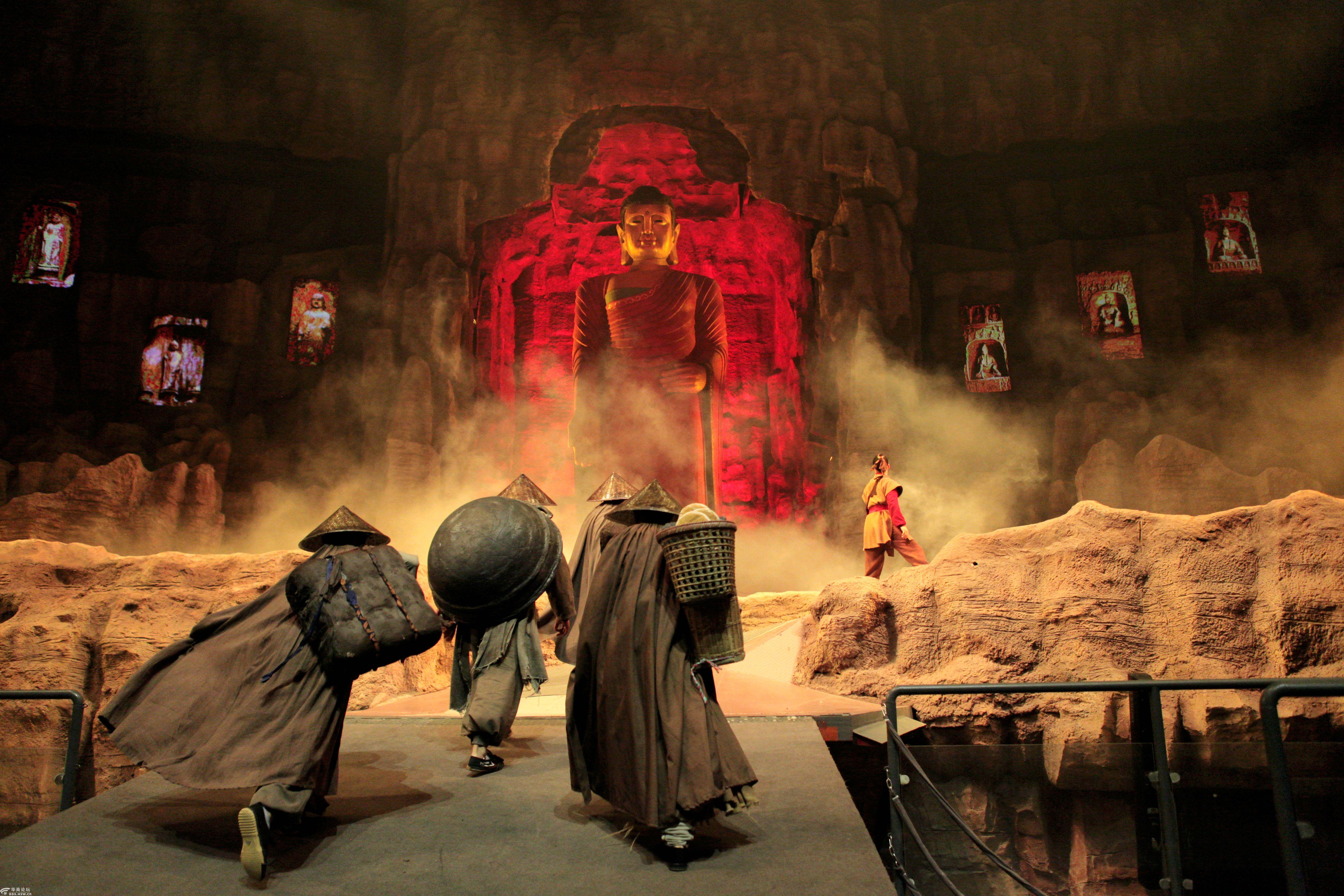 看会跑的实景演绎骆驼传奇