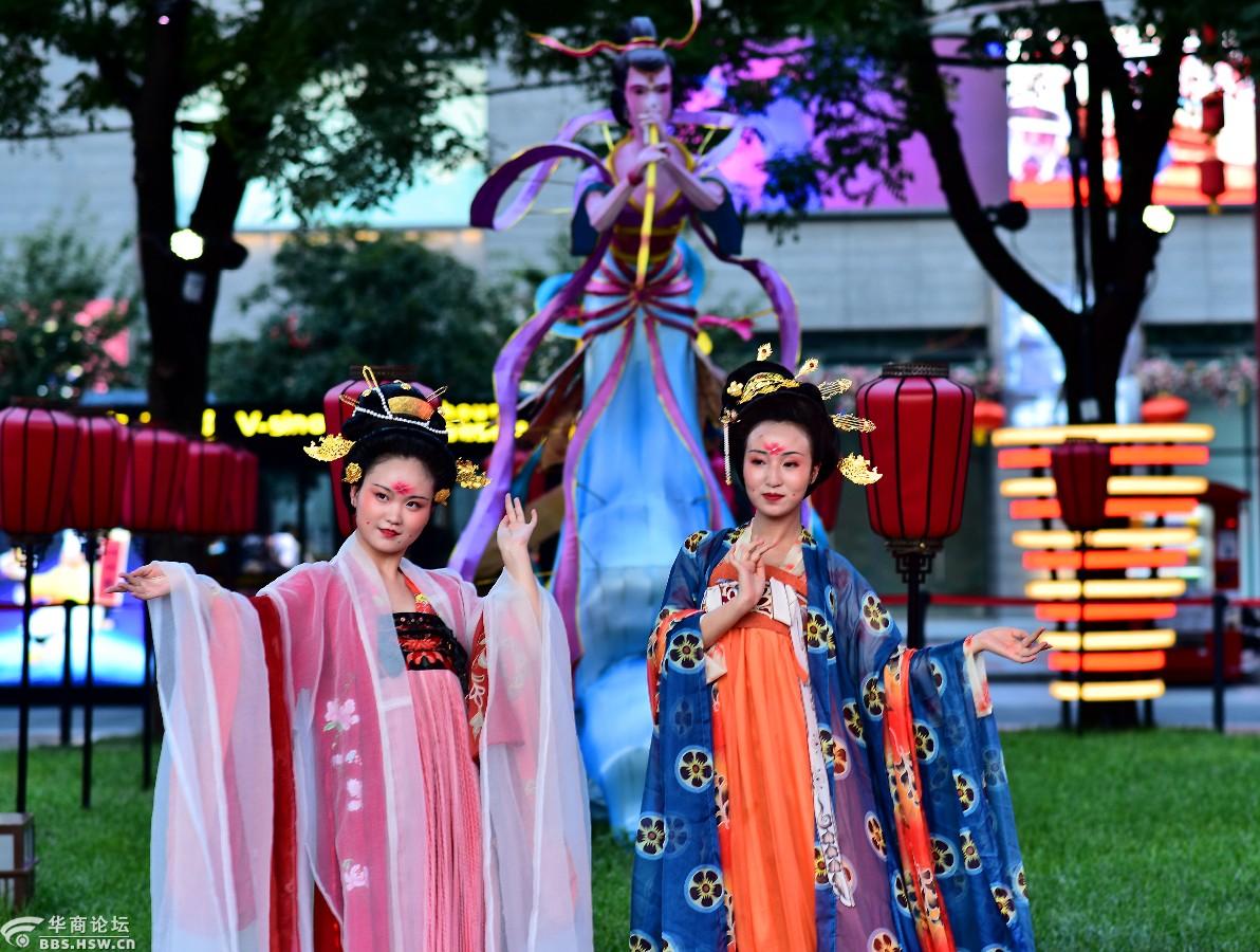 大唐不夜城拍美女